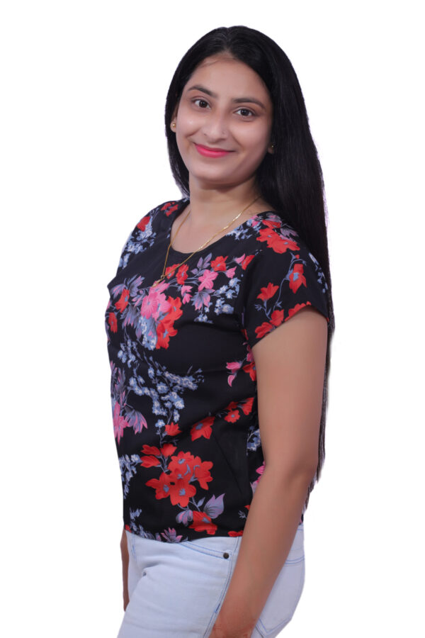Sencible  Casual Regular Sleeves Floral Print Women Black Top - Image 2