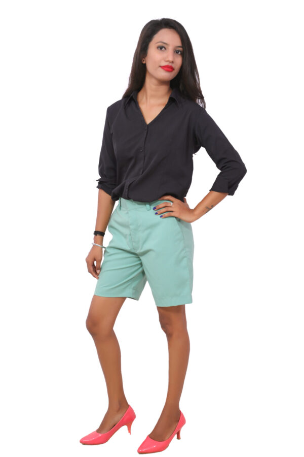 Dutch-Land Shorts for Ladies (Pista Green)